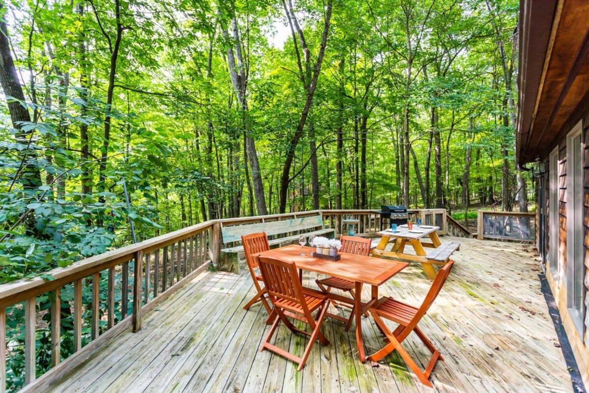 ברקלי ספרינגס Huge Cabin W Hot Tub, Deck, Grill, Fire Pit, Wifi מראה חיצוני תמונה